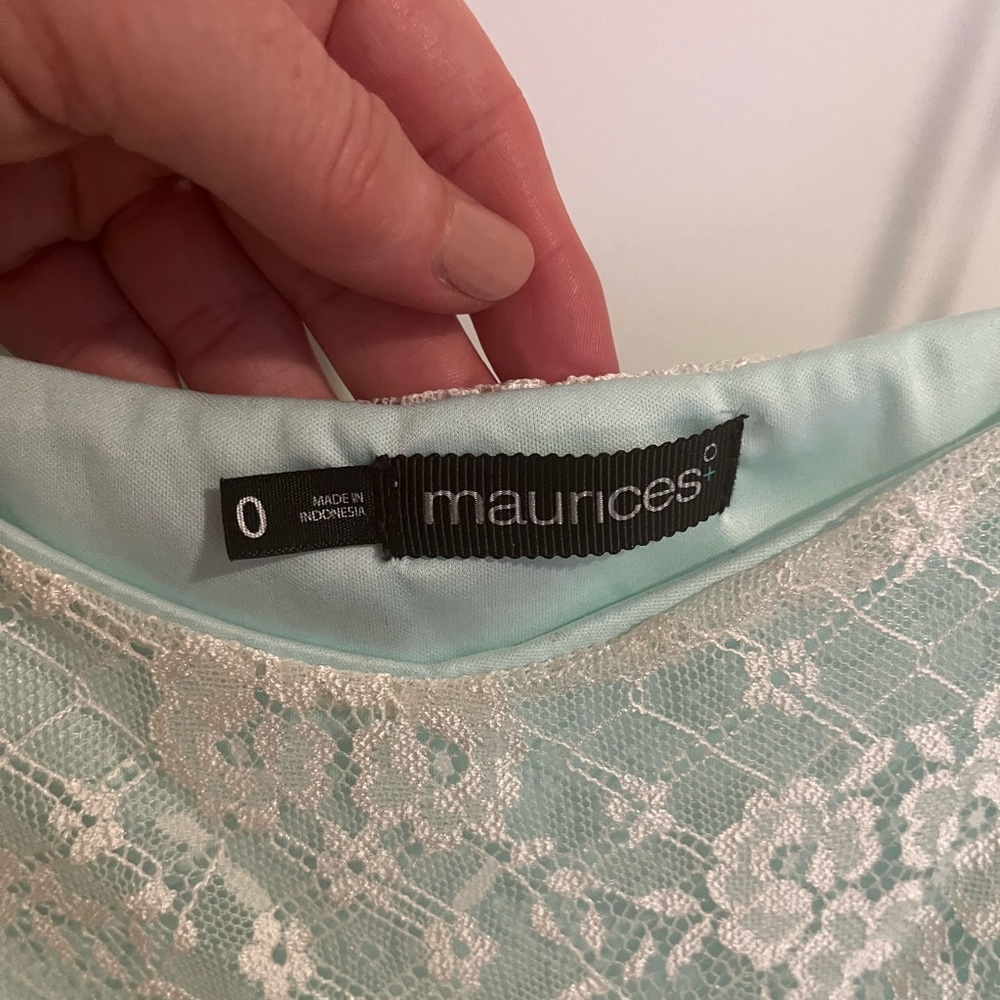 Maurice’s lined lace cami Turquoise.and creme adjustable straps size 0 - Picture 2 of 3